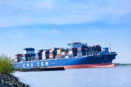 Containerschiff, Elbe, Altes Land