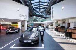 Architekturaufnahme des Porsche Zentrums in Lüneburg fotografiert von Thorsten Scherz