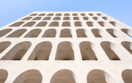 Palazzo della Civiltà Italiana in Rom - Faschistische Architektur in Italien: Thorsten Scherz dokumentiert ein widersprüchliches Erbe in eindrucksvollen Bildern.